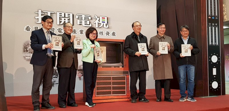 歷任四任部長 文資局長施國隆15日屆齡退休