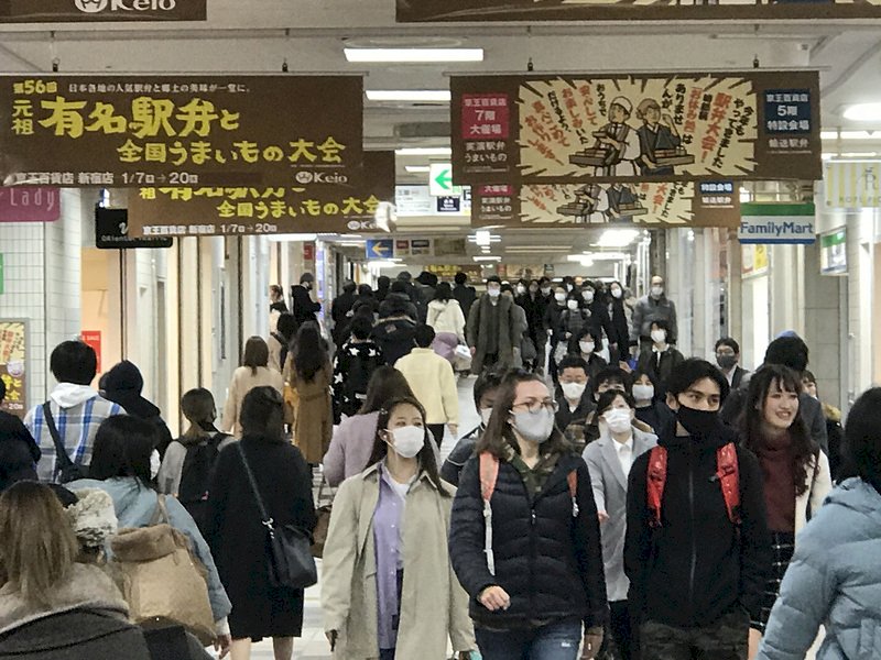 日本疫情急速擴大 單日新增確診首度逾19萬例