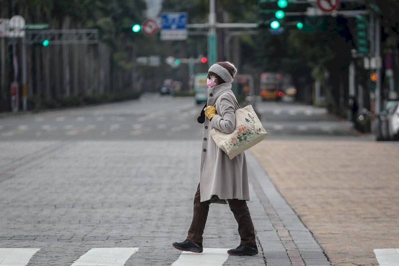 東雨西晴氣溫回升 西半部上看27度