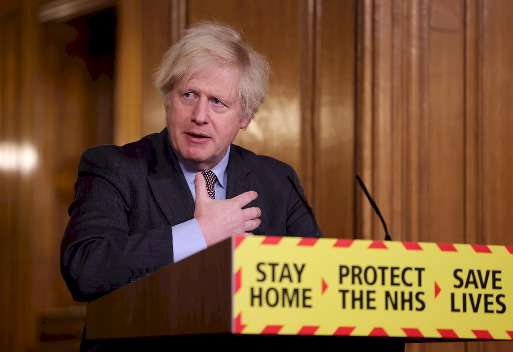 英國染疫死亡人數破10萬 首相強生：負完全責任