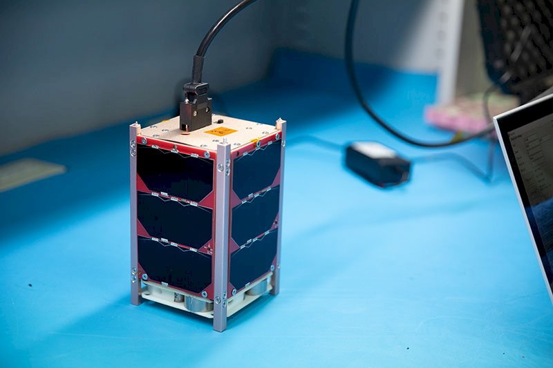 飛鼠玉山衛星至今仍未通聯  團隊續追訊號