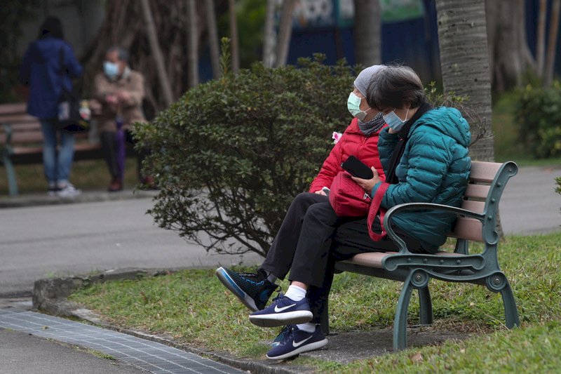 冷氣團減弱氣溫回升  東半部局部短暫雨