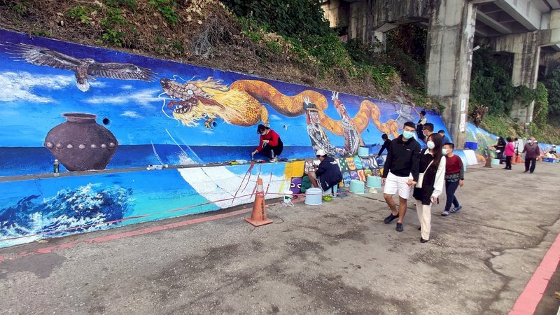 最美火車站添新裝 &nbsp;多良獲台東女中彩繪更吸睛