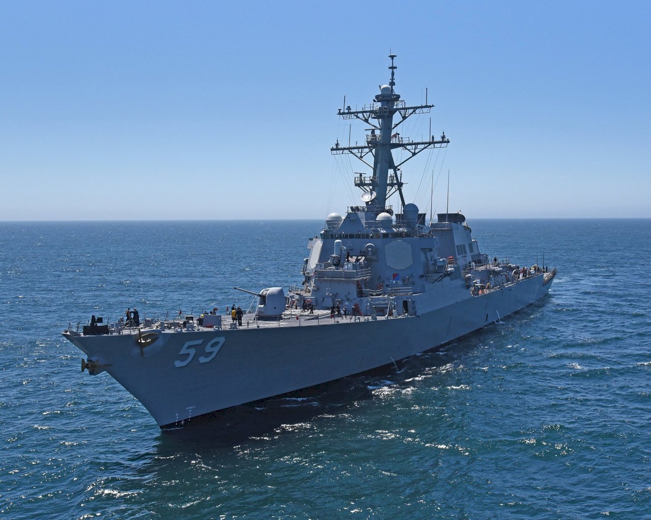 拜登持續南海自由航行任務 美驅逐艦行經南沙群島