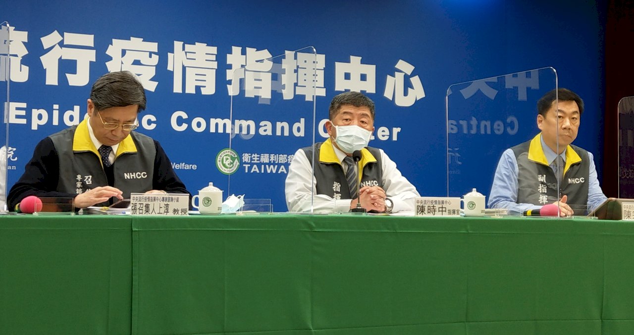 首批11.7萬AZ疫苗抵台 照顧染疫者醫護優先接種