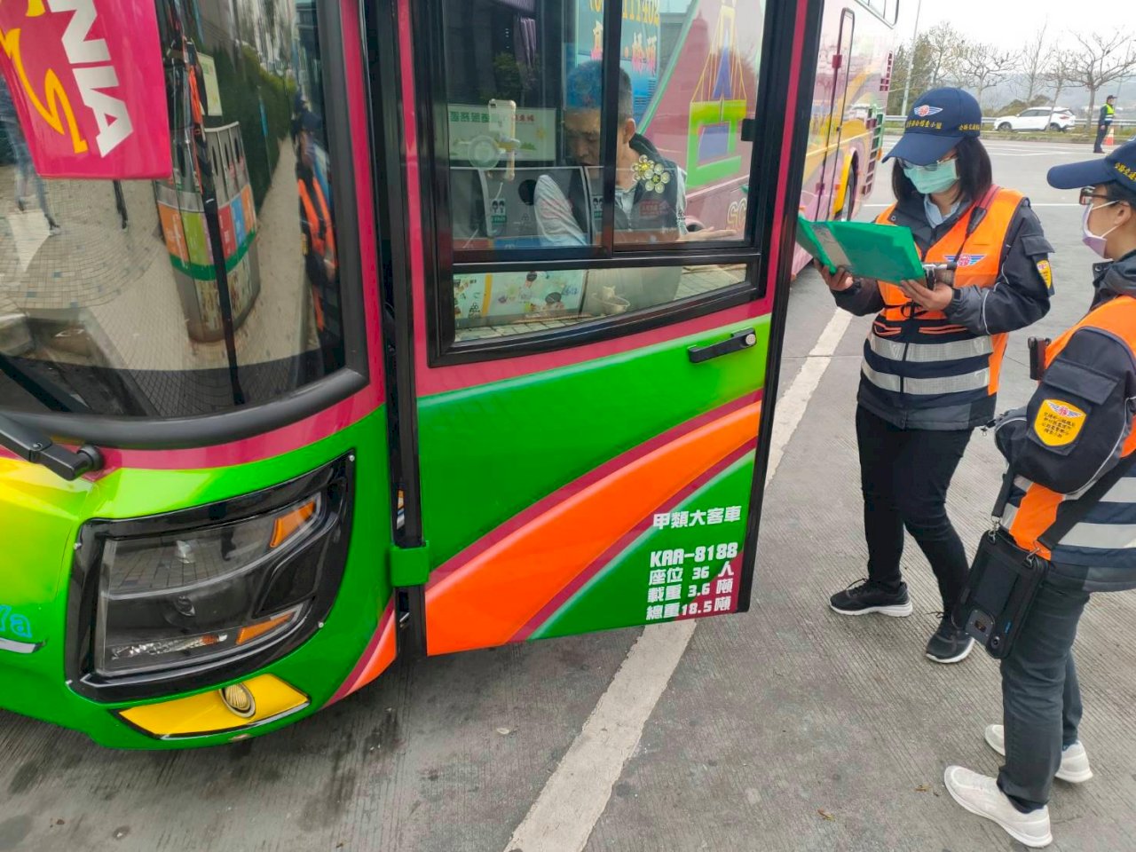 蘇花公路重大車禍 立委批遊覽車評鑑5年未更新 林佳龍：年底公布結果