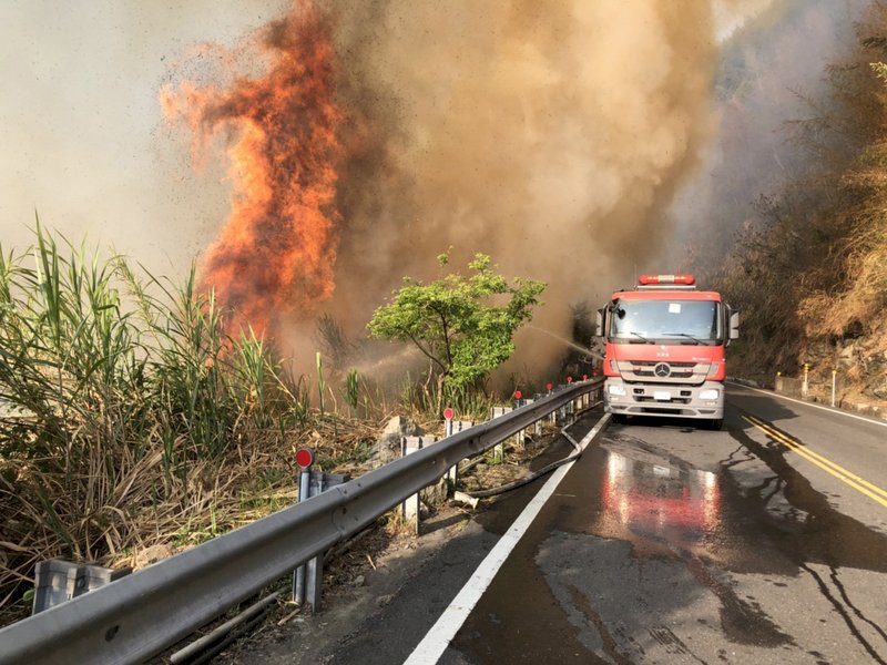 森林大火道路封閉 阿里山遊樂區住房率掉一半
