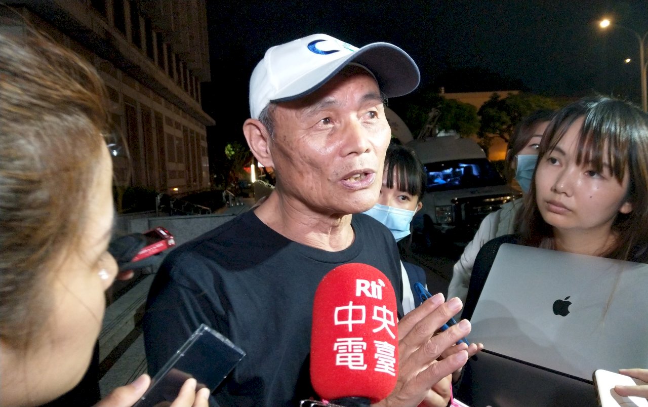 總統視察藻礁 潘忠政盼「眼見為憑說真話」