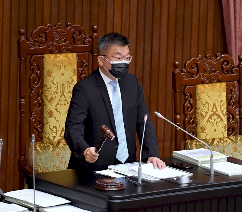 立院三讀完善高中救濟制度 高中生不服學校懲處可提申訴