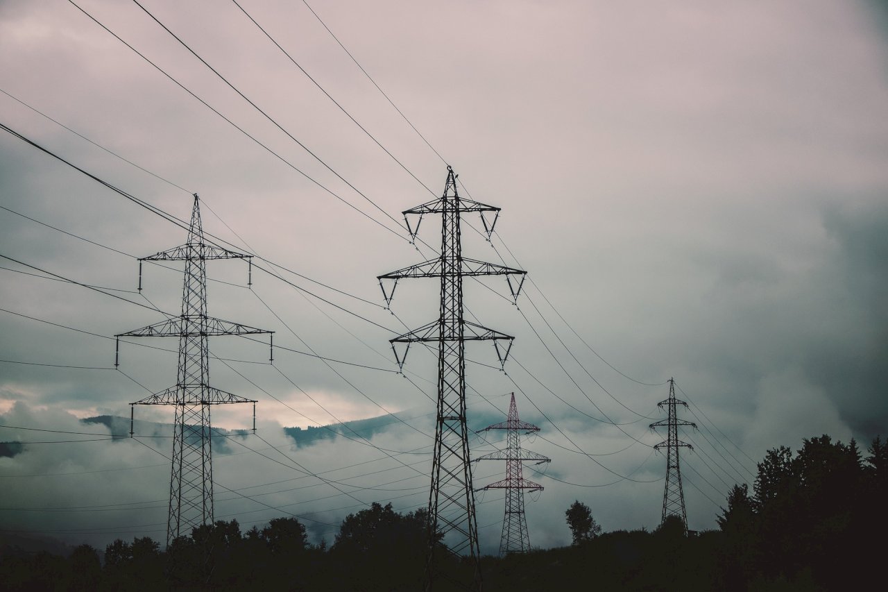 台電高壓線路跳脫  台中海線4萬餘戶一度停電