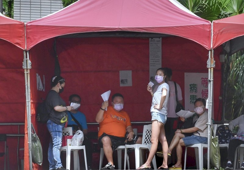 台灣防疫首次採用抗原快篩  15分鐘找出病毒量高者