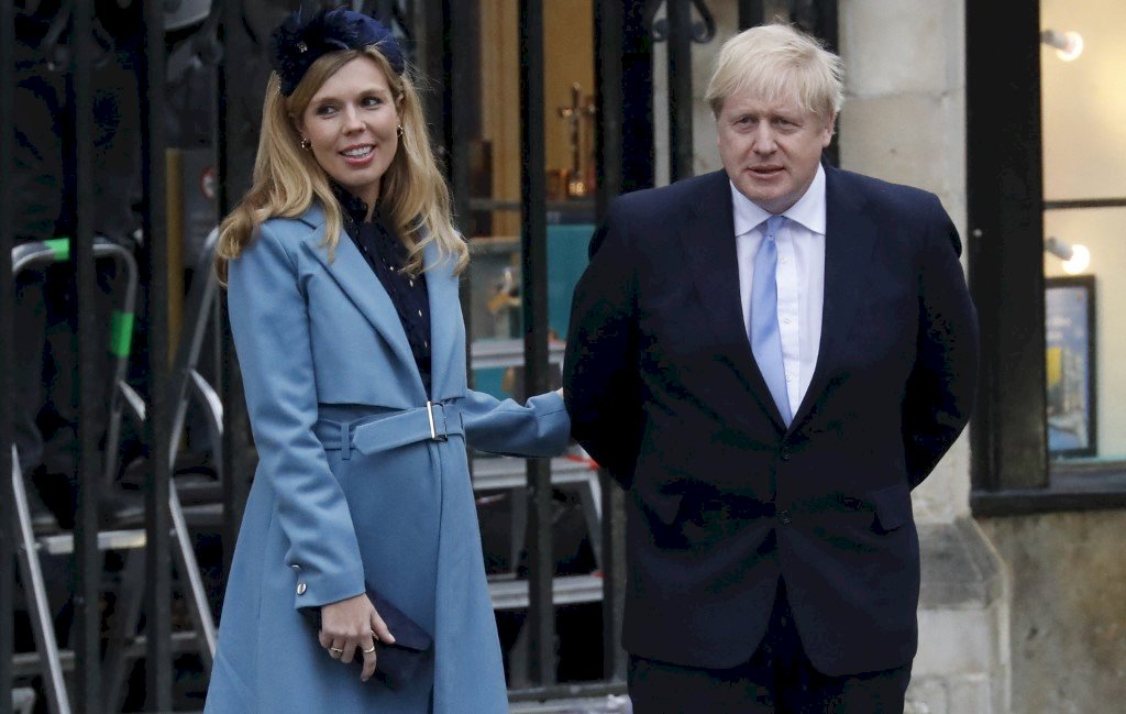 英國警方就首相派對門追加罰款 迄今累計逾百件