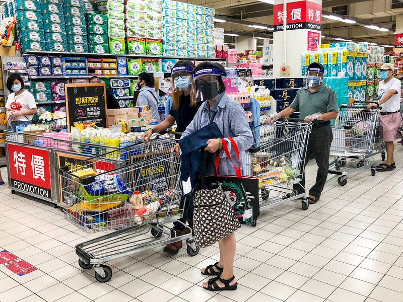 民生商品抗漲專區下週成立 泡麵衛生紙等將納入