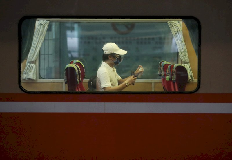 疫情警戒27日起降級 台鐵列車班次恢復