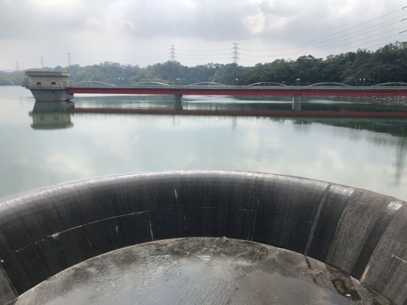 強颱璨樹警報響 5水庫今放水備戰