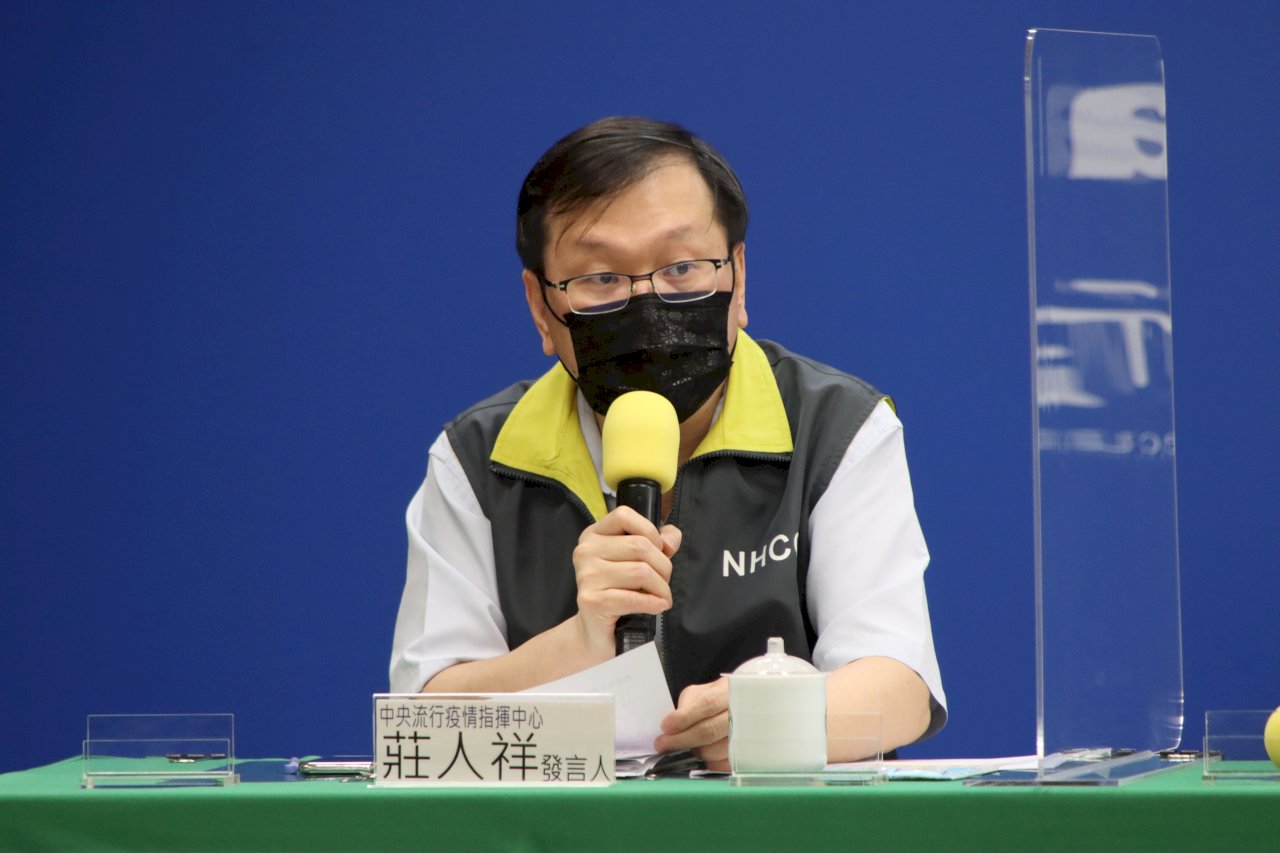 指揮中心籲AZ、莫德納間隔期滿者快打第二劑 須出國者可提早接種
