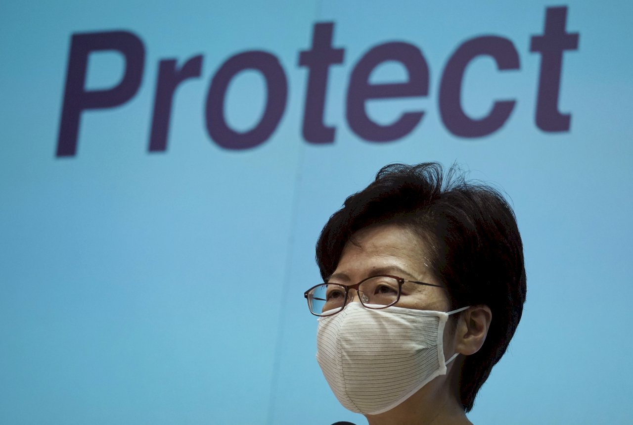 林鄭月娥：疫情趨緩 香港將放寬社交距離措施