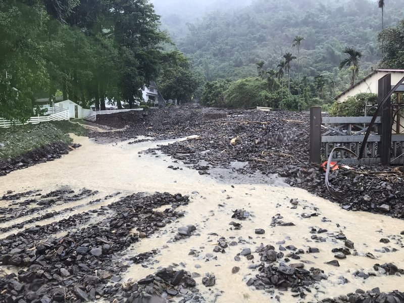 中南部注意豪大雨  外島及本島沿海風浪大