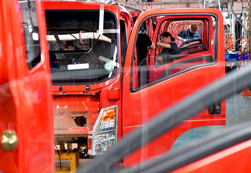 疫情重創中國汽車產業 4月銷量年減超過3成