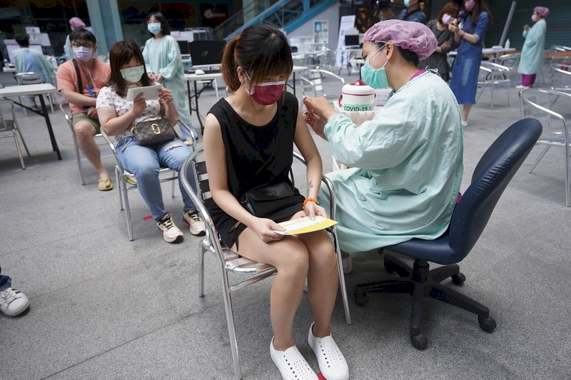 高端疫苗接種報到率86%  略低於AZ、莫德納9成