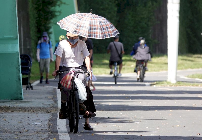 高溫悶熱 桃園以南及山區留意午後雷陣雨