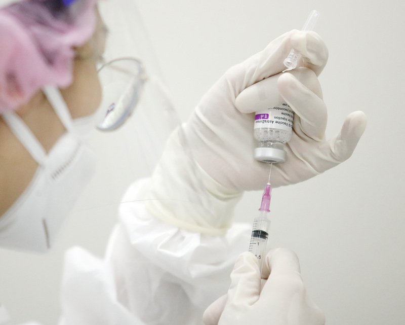 專家：完整接種疫苗即足夠 一般人不需打追加劑