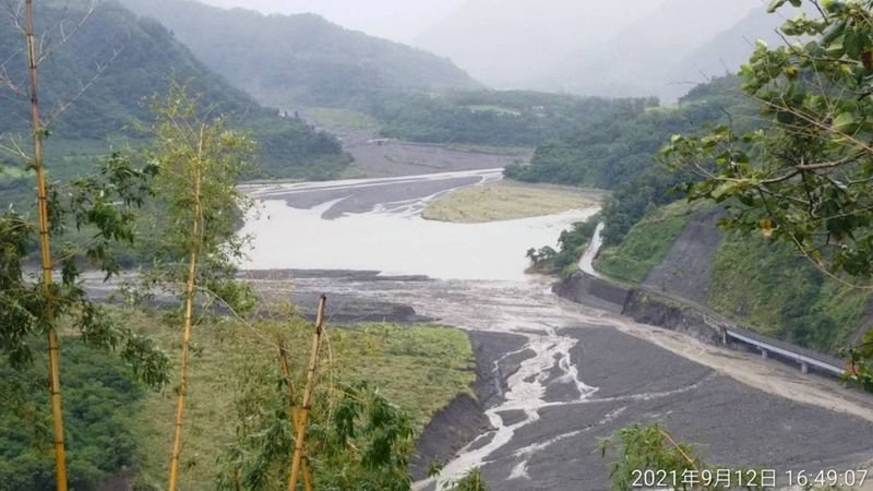 明霸克露橋便道遭土石流掩埋 &nbsp;無人員傷亡