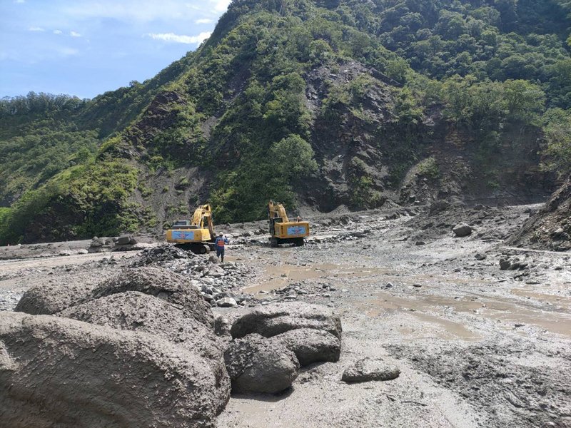 明霸克露橋便道又遭沖毀  穩定通行問題待解