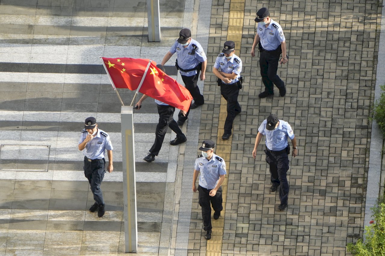 專制與均富：中共從「打土豪」到「共同富裕」的特權掠奪