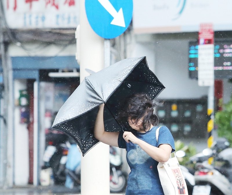 颱風今明兩天影響最大  北部東部恆春半島防豪大雨