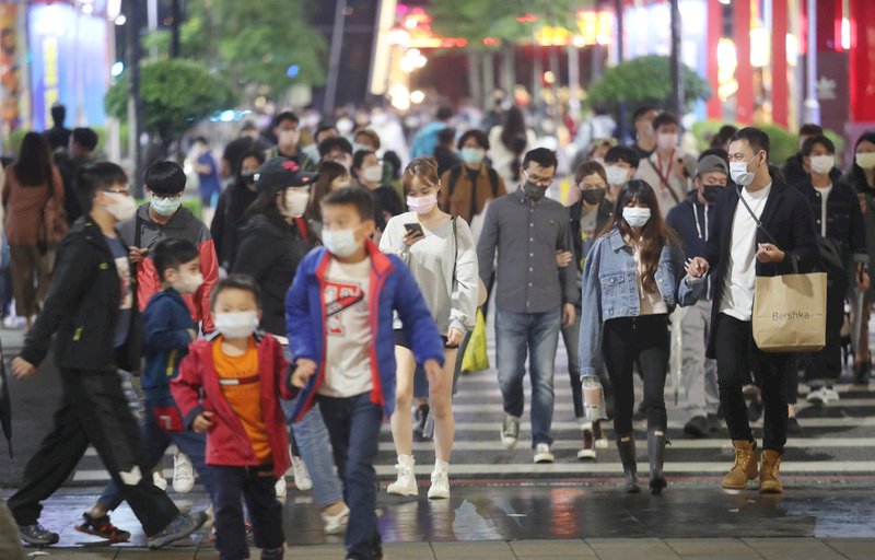白天東北季風減弱溫升雨緩  留意空品