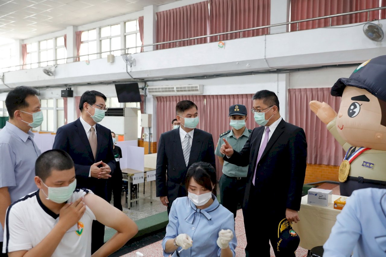 警大畢業生替代役結訓  徐國勇期勉為民服務