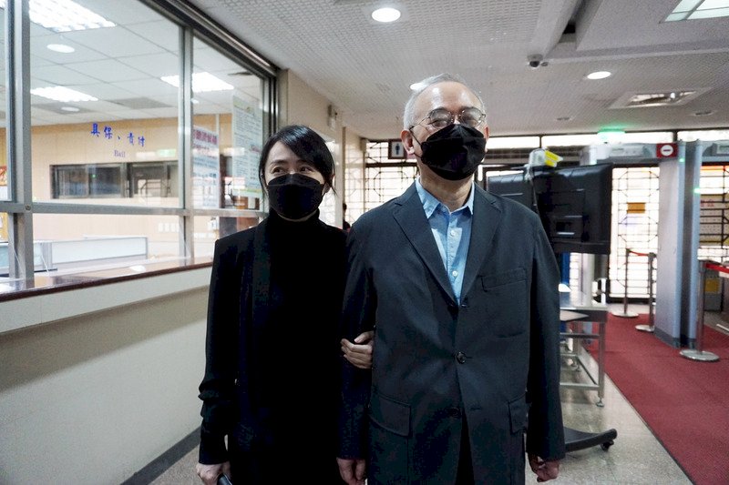 向心夫婦被控洗錢案 台北地院一審無罪