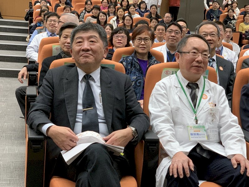 陳時中：高端獲國際認證機會高 不排除列入第3劑