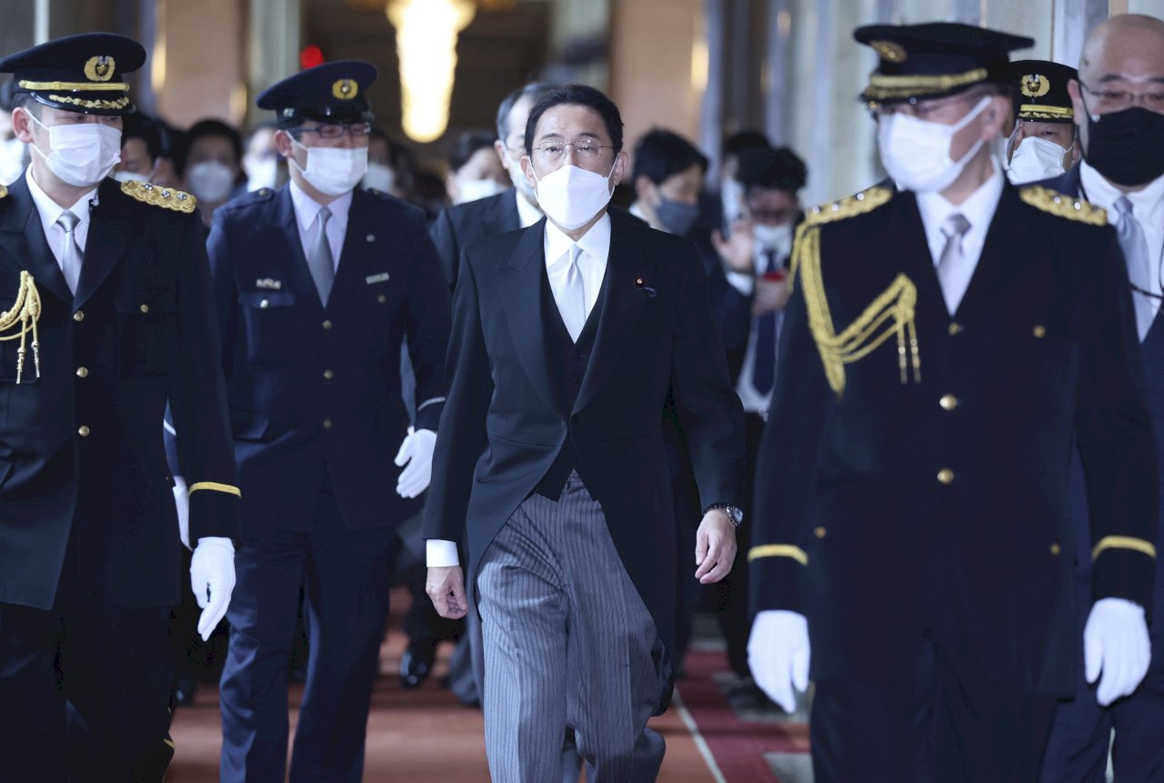 日相：研究加強防衛力量 包括獲打擊敵方基地能力
