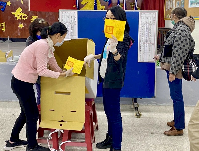 「四個同意」民意比例不低 政府應加強溝通