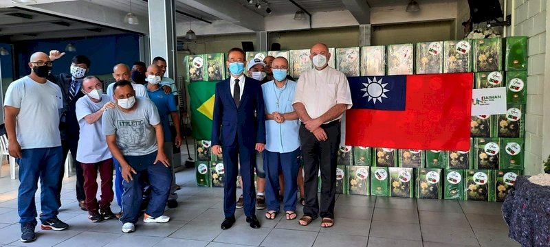 駐聖保羅辦事處耶誕行善&nbsp;援贈貧民度佳節