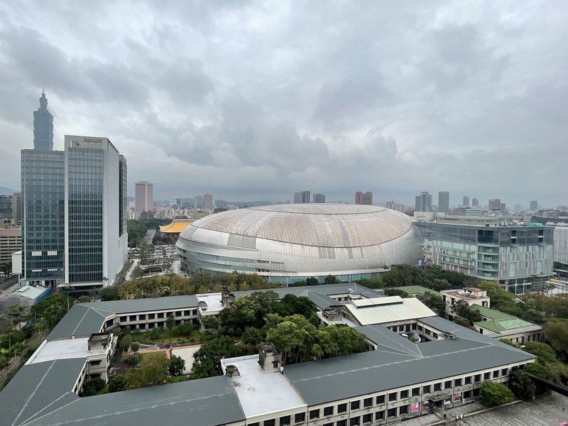 周思齊詢問大巨蛋 蔡炳坤：明年中旬可望試營運