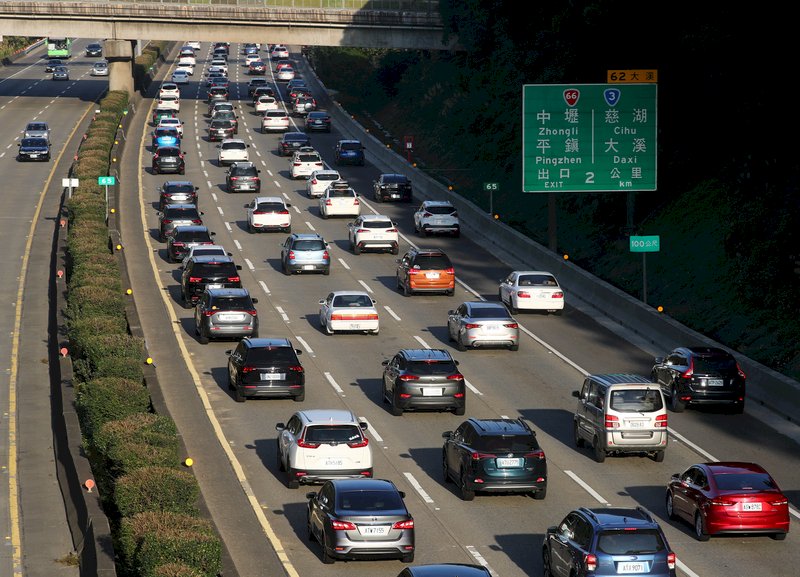 初四下午北向車潮現  高公局：9路段易壅塞