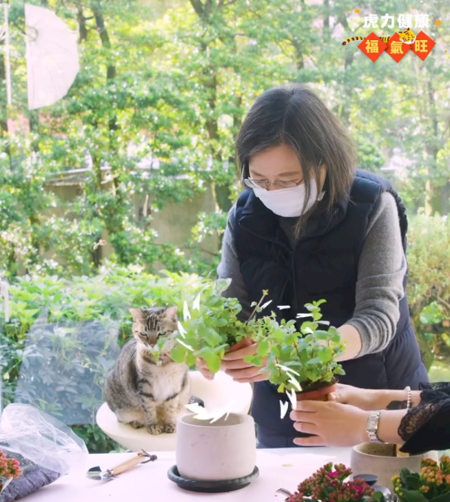 總統IG玩園藝  鼓勵多種植物挺花卉產業