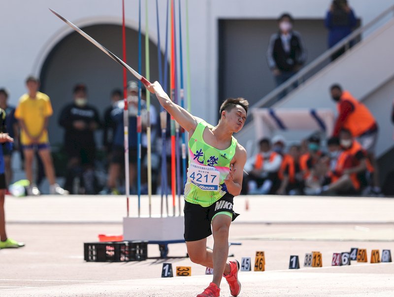 U18亞青田徑賽  謝元愷跨欄、黃潮鴻標槍奪金