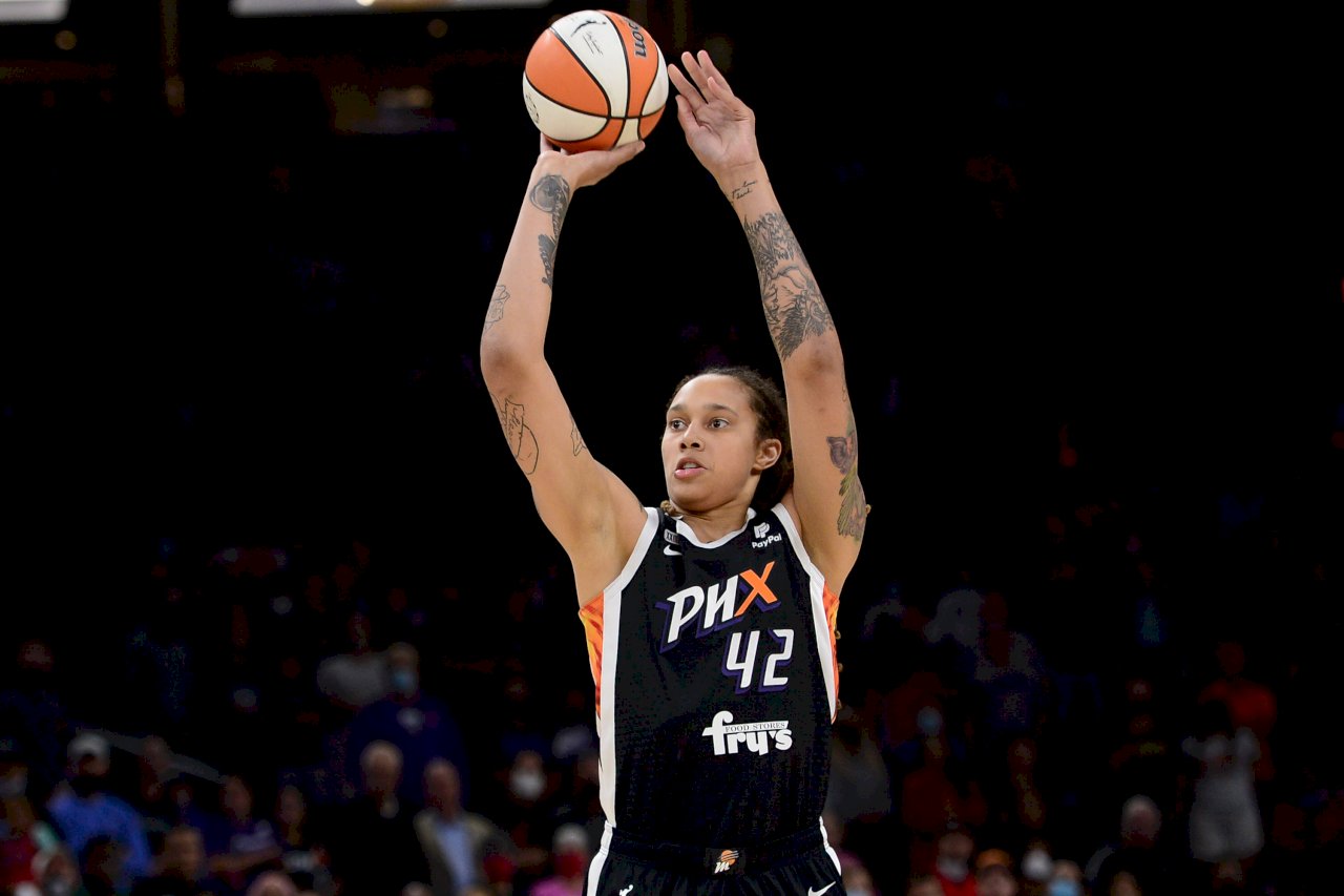 格林納重返WNBA 籲遭俄拘押美國公民堅強