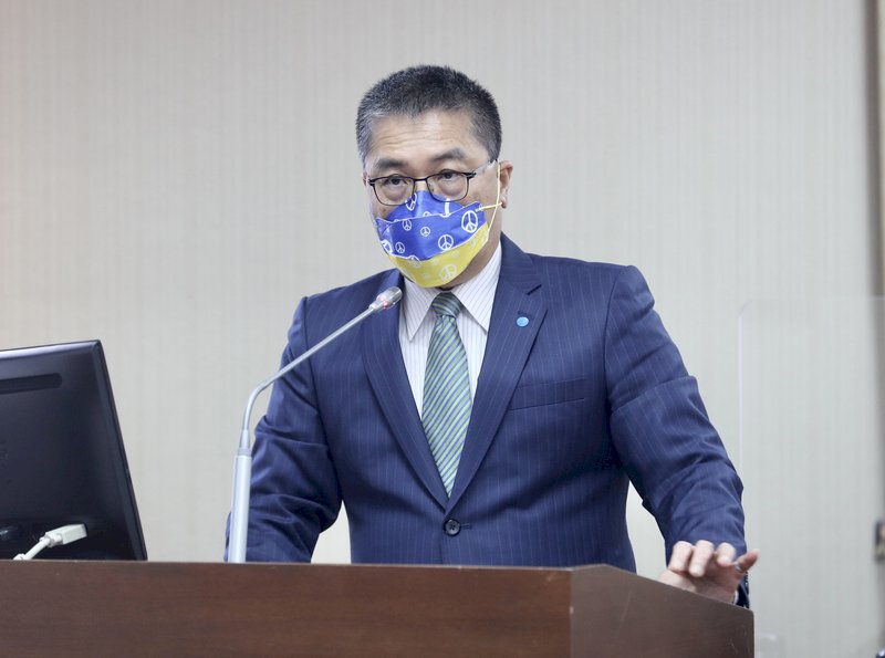 放寬港專業人士定居 徐國勇：仍在溝通取得共識