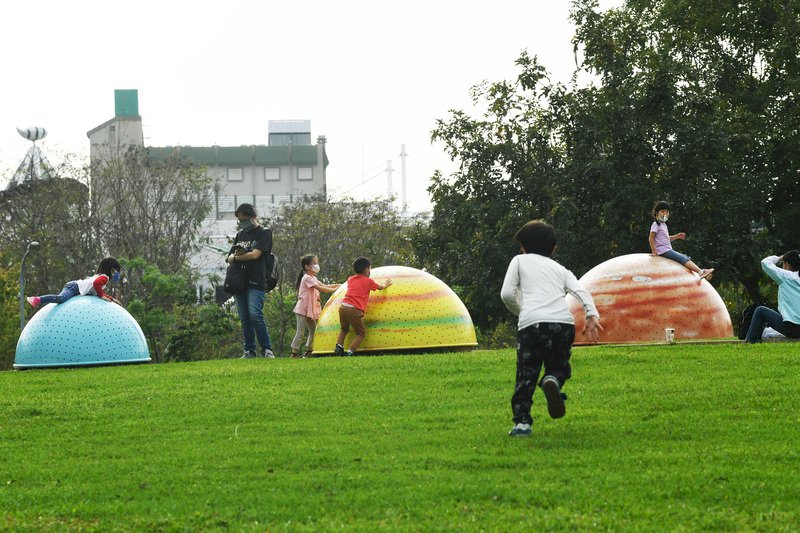 西暖東雨 金、馬、西半部留意局部霧