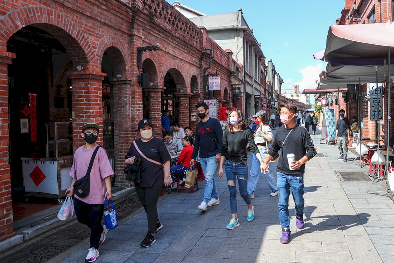 新北三峽37.3度 鄭明典：典型熱區今天都熱起來