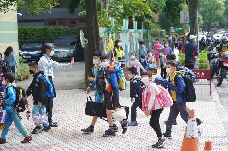 少子女化衝擊 國小生估年減2萬人118學年跌破百萬