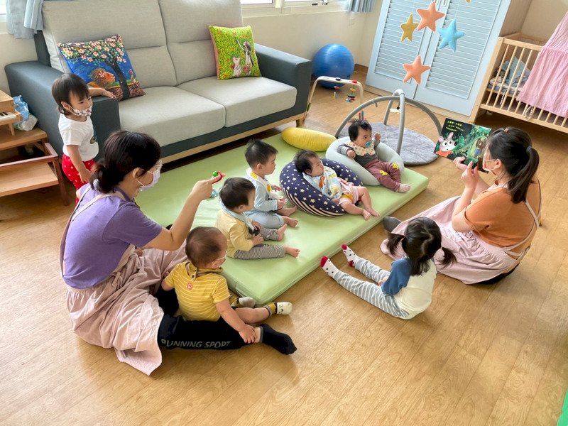 幼托人員上街提訴求  托盟：應擴大公共托育