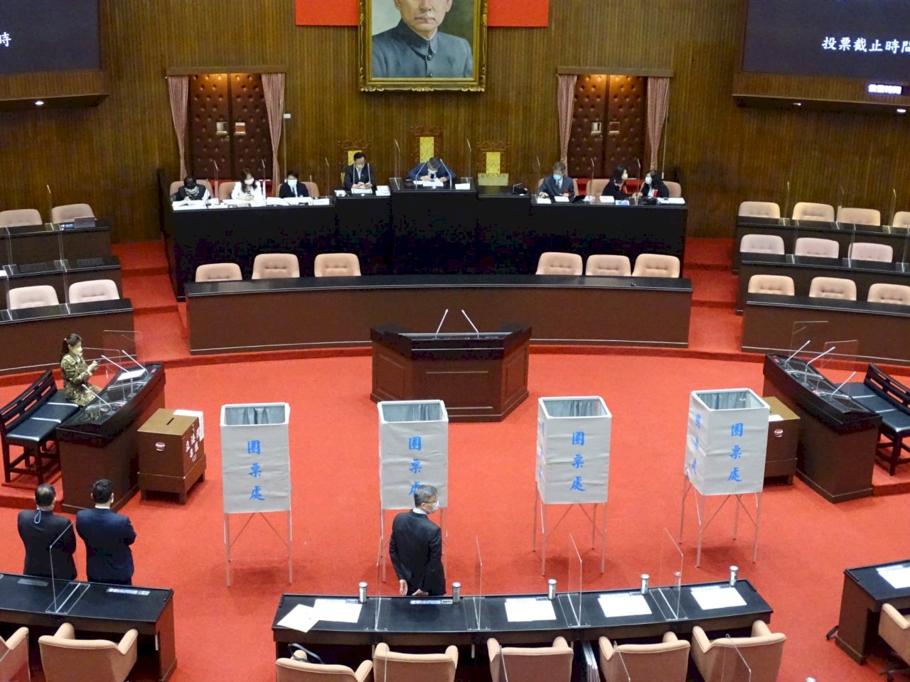 立院行使檢察總長人事同意權 邢泰釗獲65張同意票過關