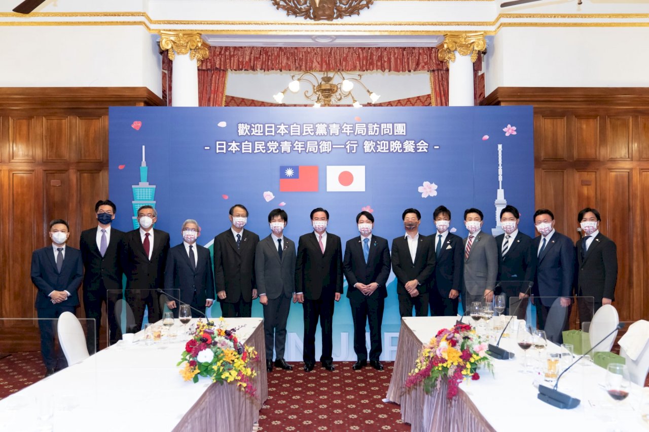 日國會議員訪團1人確診 外交部啟動緊急應變措施
