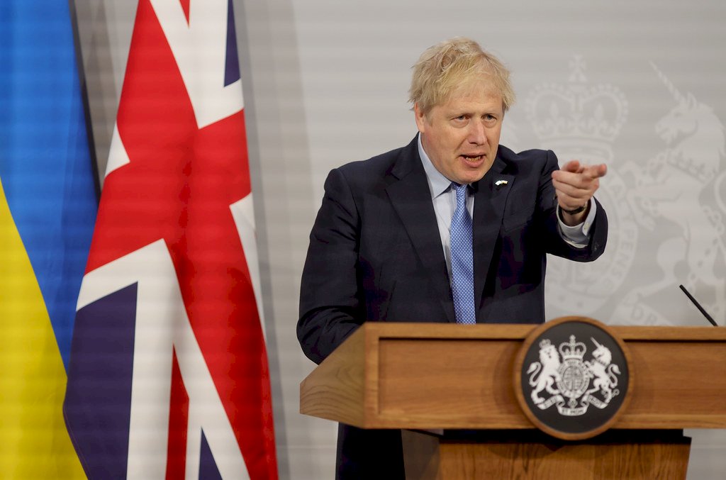 英國國會補選保守黨落敗 首相強生壓力再升